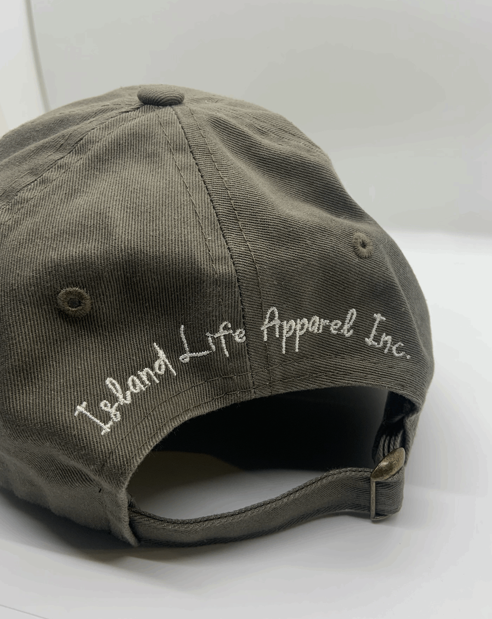 'Salty Sand Dollar' Dad Hat – 'Salty Sand Dollar' dad hat with an embroidered design, perfect for beach lovers and island adventurers.