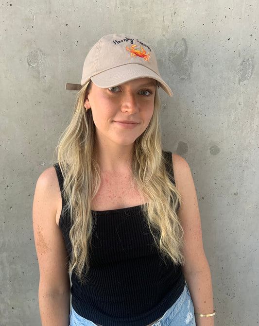 'Khaki Crab' Dad Hat – 'Khaki Crab' dad hat, embroidered with a fun crab design, ideal for sunny days on the coast. Featuring Hornby Island.